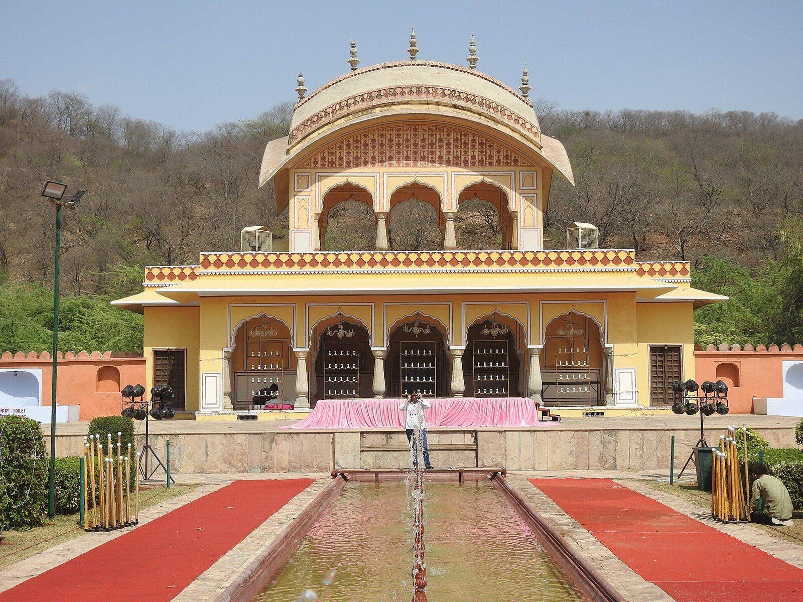 Sisodia Rani Garden - Jaipur